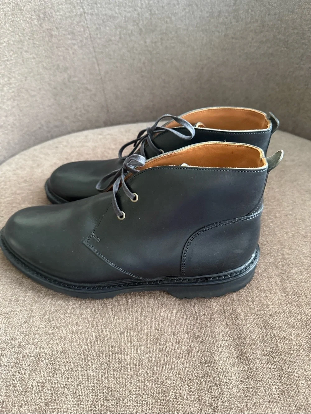 Men's Black Leather Chukka Boot - Classic Lace-Up Comfort